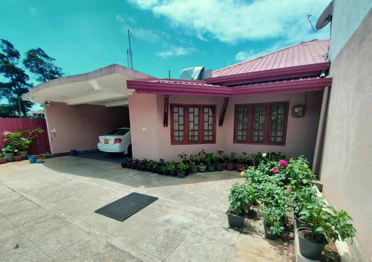 Thuvaraga Inn Nuwara Eliya Luaran gambar